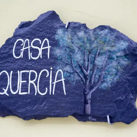 Locazione Turistica Casa Quercia 펜션 *
