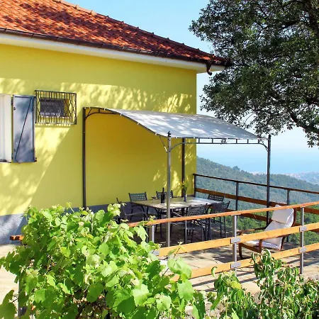 Holiday home Locazione Turistica Casa Quercia